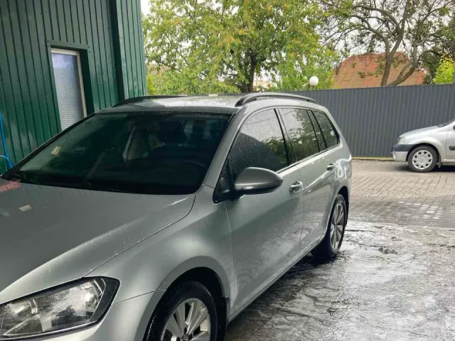 Volkswagen Golf - фото 3