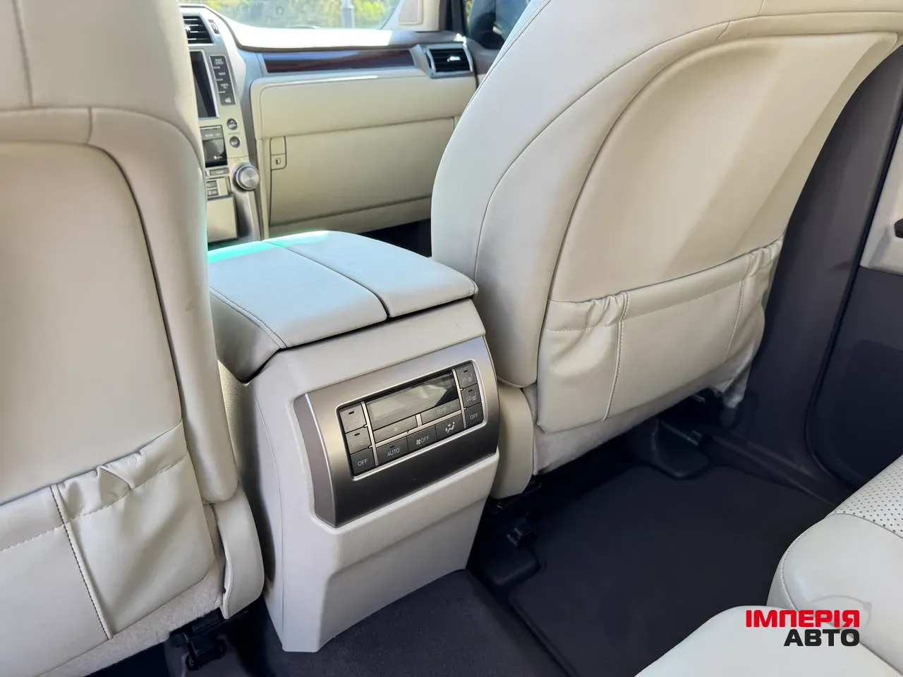 Lexus GX - фото 24