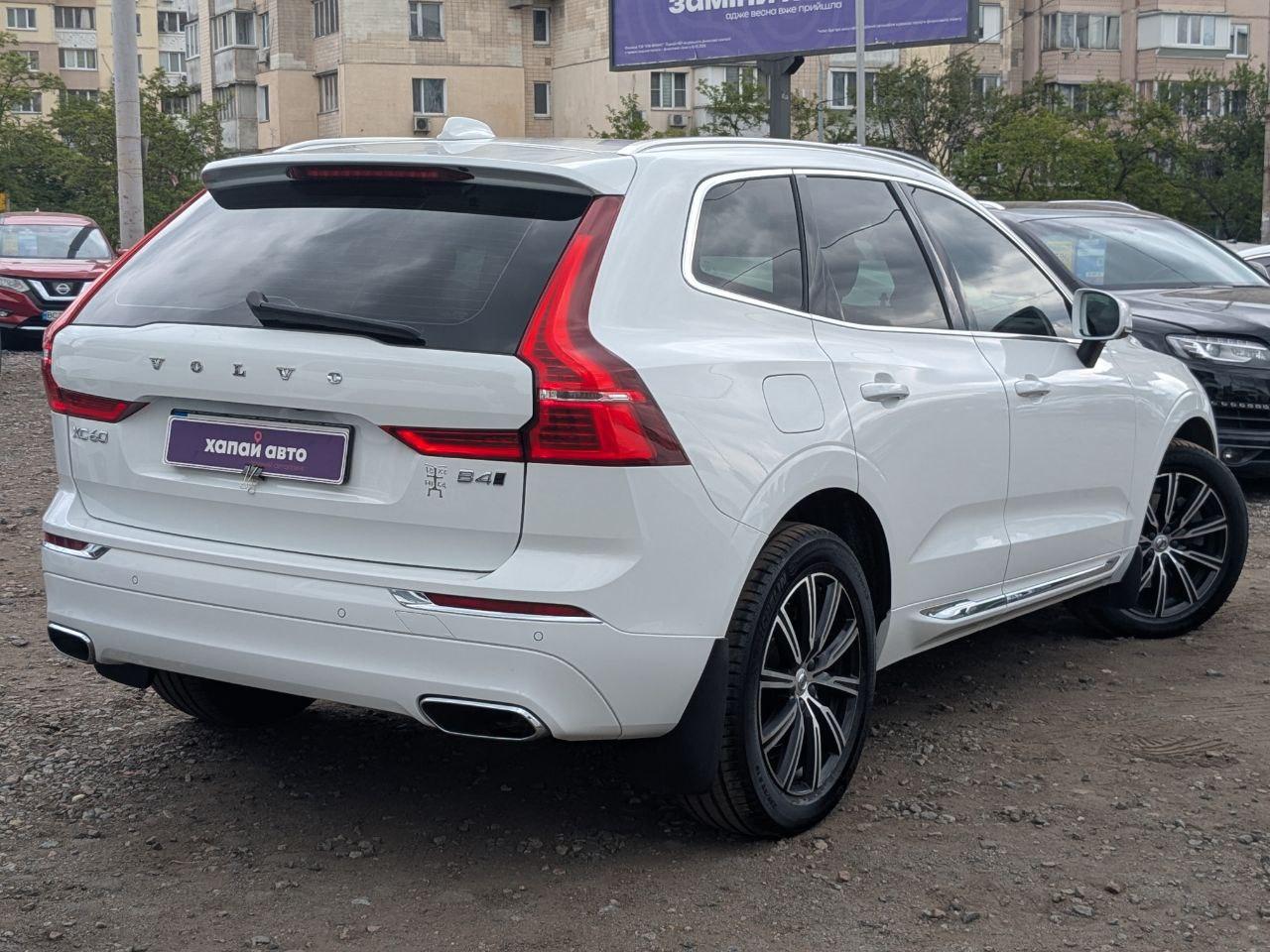 Volvo XC60 - фото 18