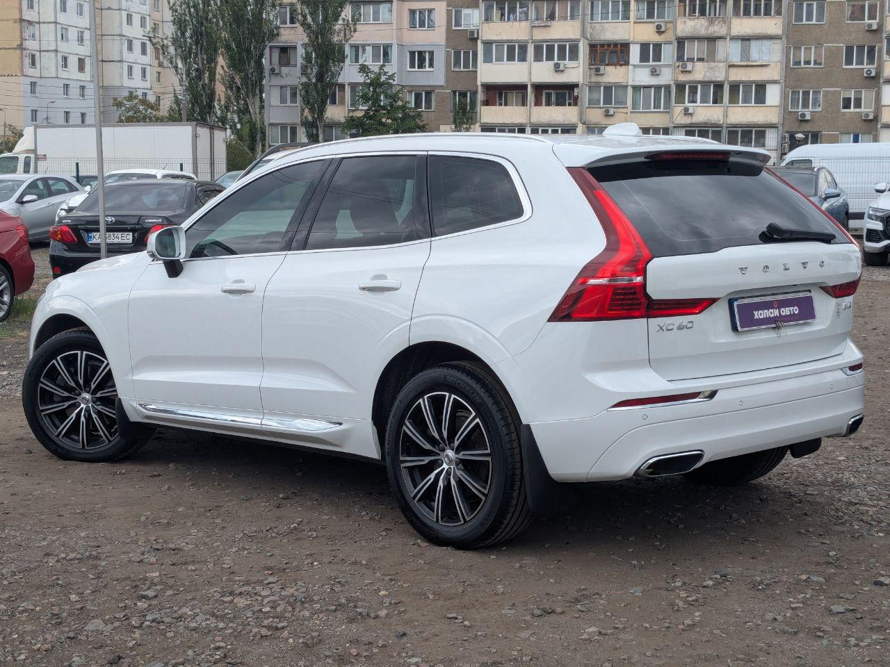 Volvo XC60 - фото 15