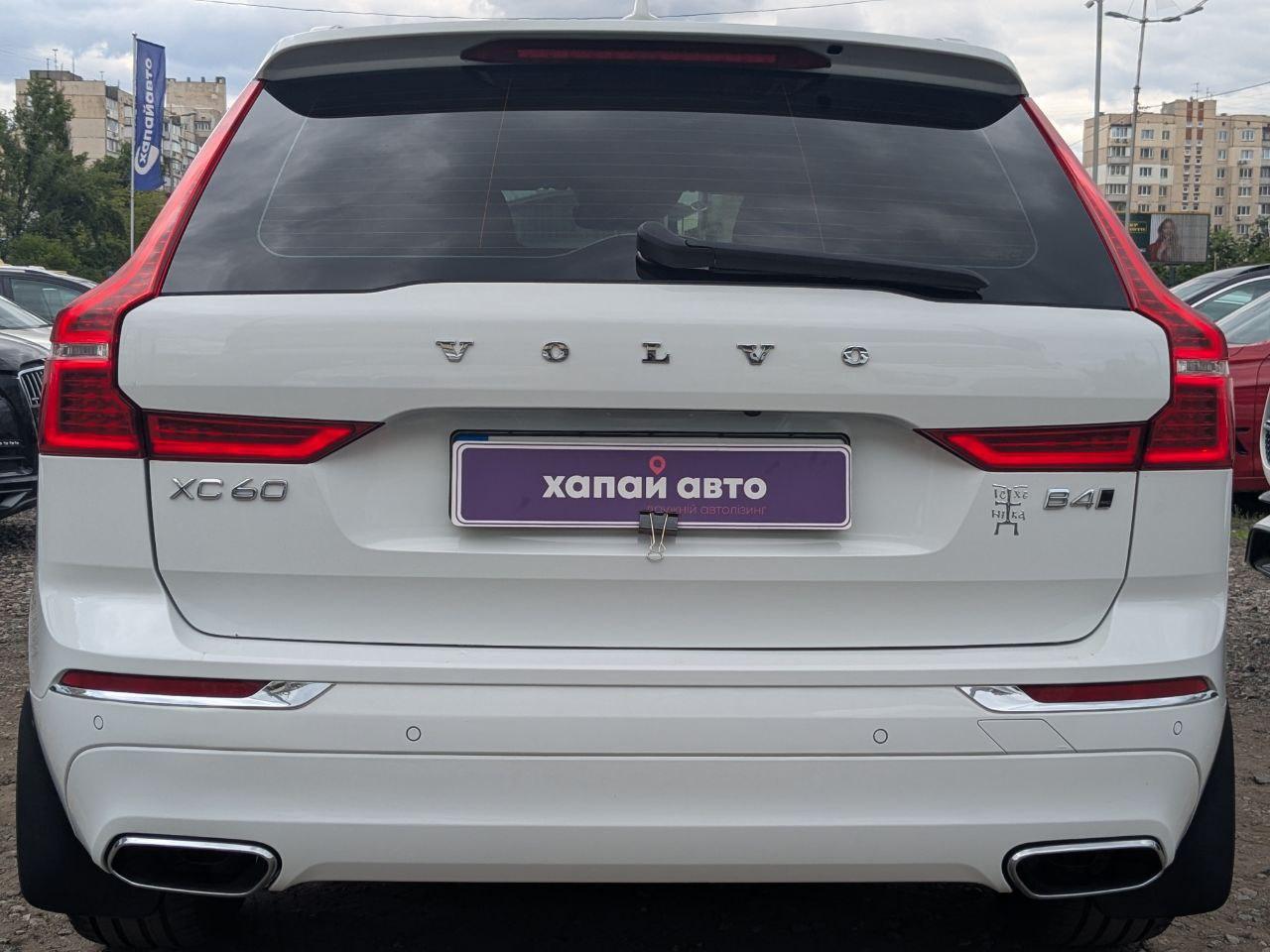 Volvo XC60 - фото 11