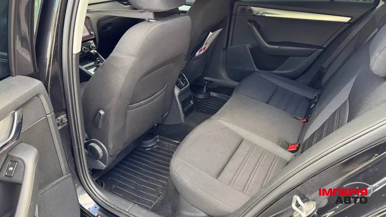 Skoda Octavia - фото 20