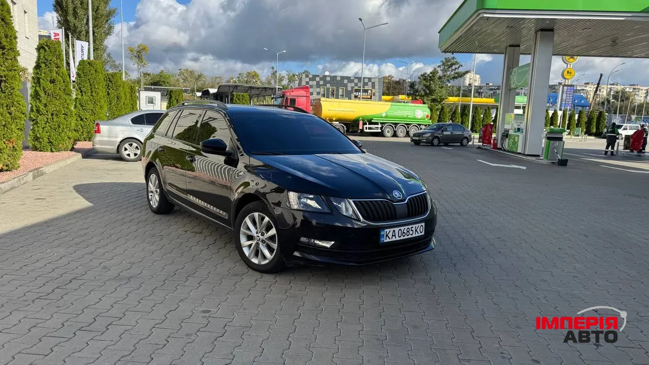 Skoda Octavia - фото 3