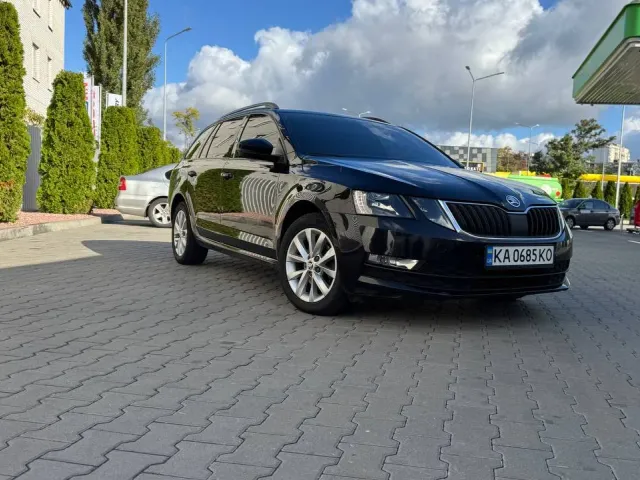 Skoda Octavia - фото 4