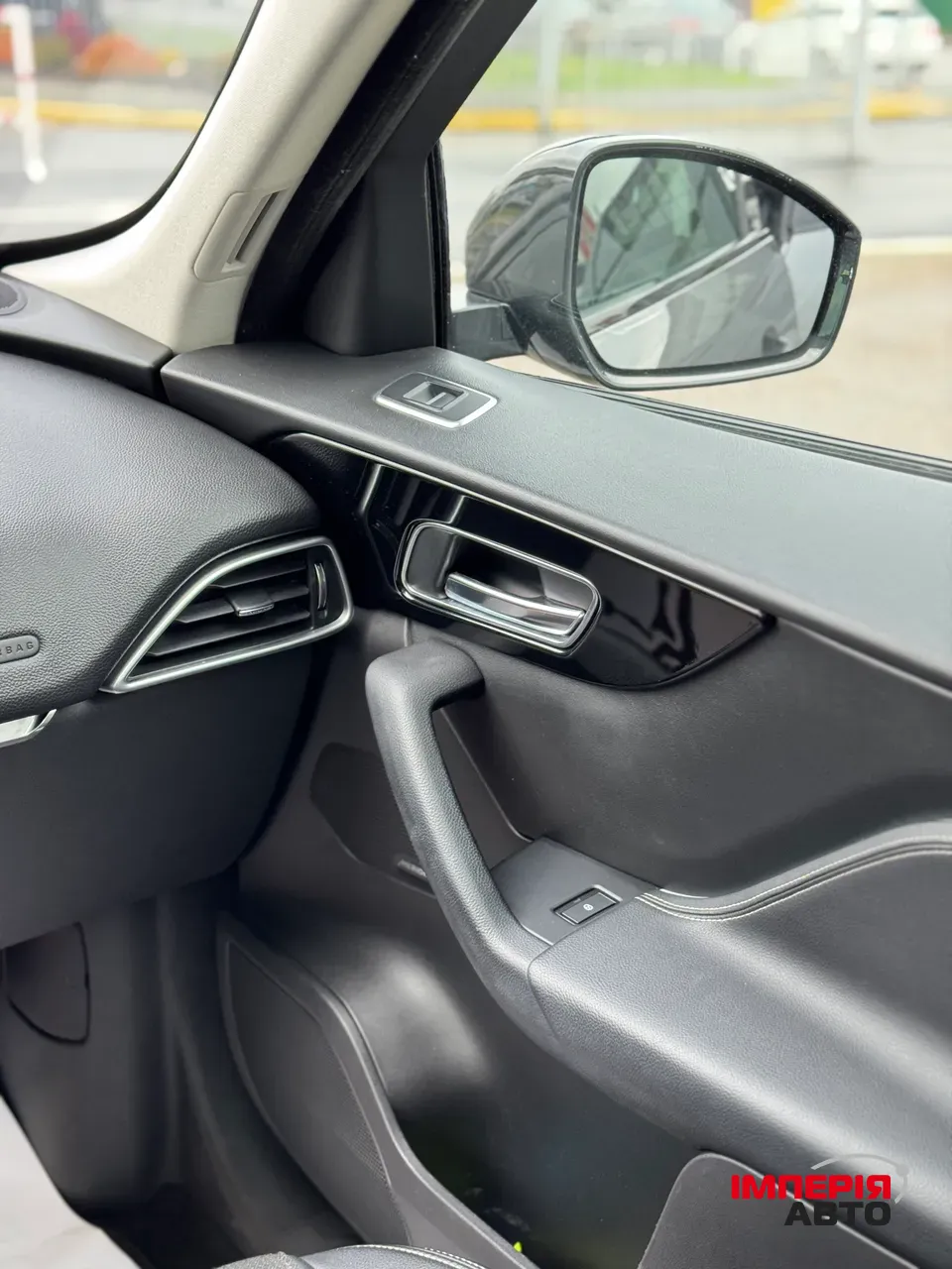 Jaguar F-Pace - фото 14