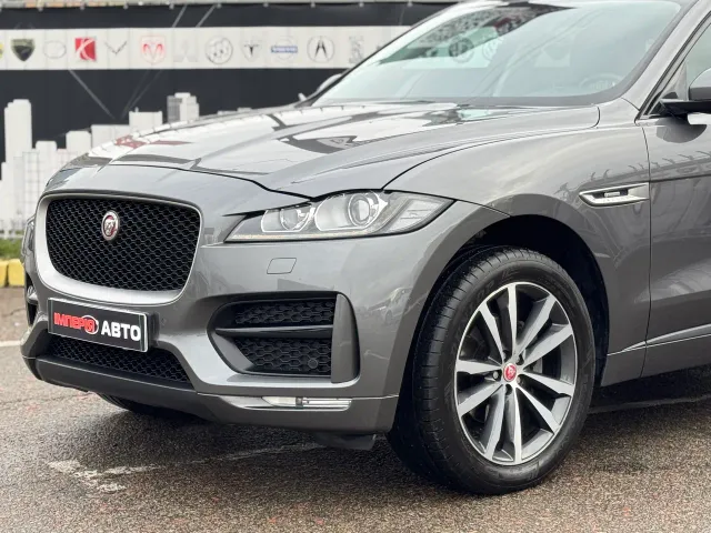 Jaguar F-Pace - фото 4