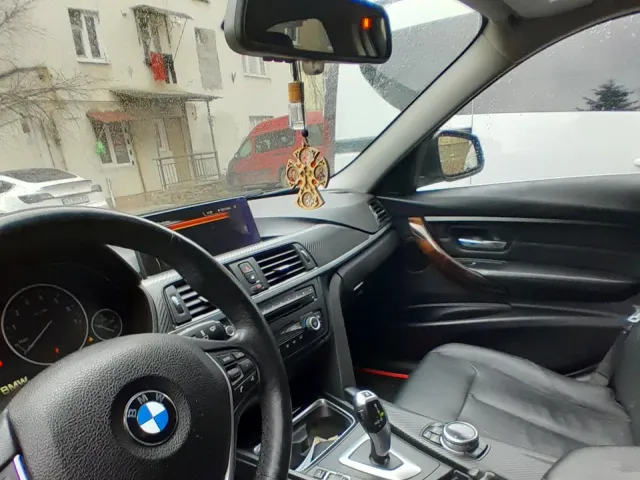 BMW 3 серії - фото 1