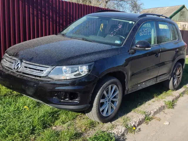 Volkswagen Tiguan - фото 2