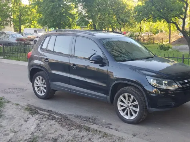 Volkswagen Tiguan - фото 1