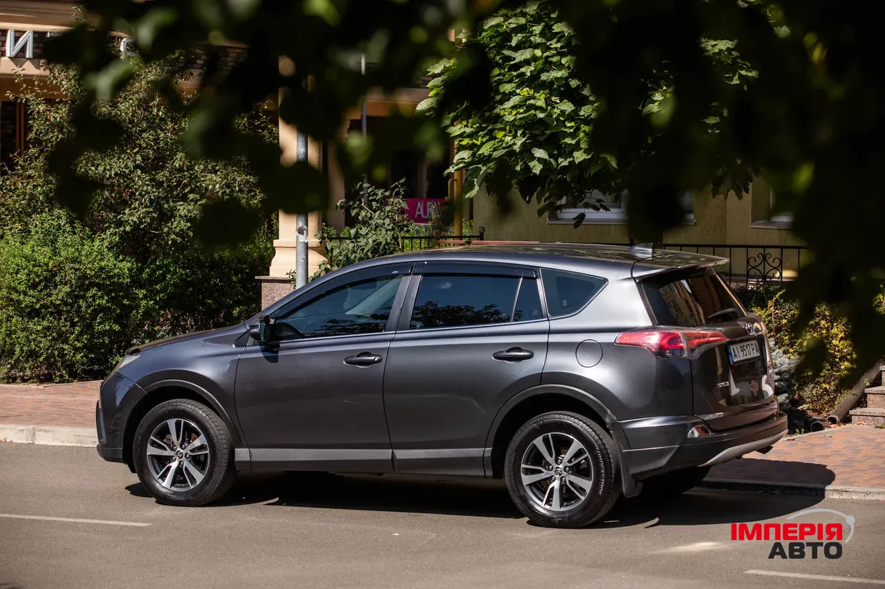 Toyota RAV4 - фото 30