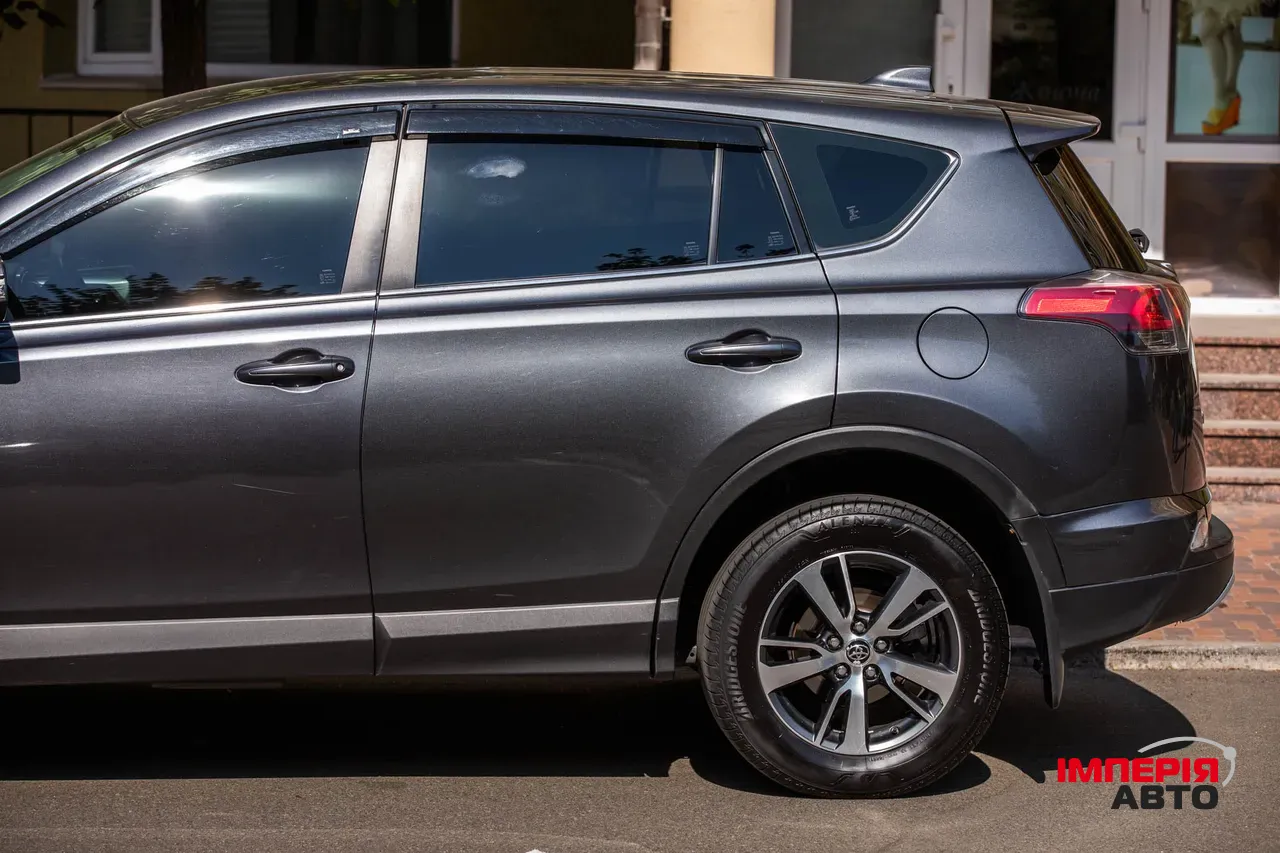 Toyota RAV4 - фото 32