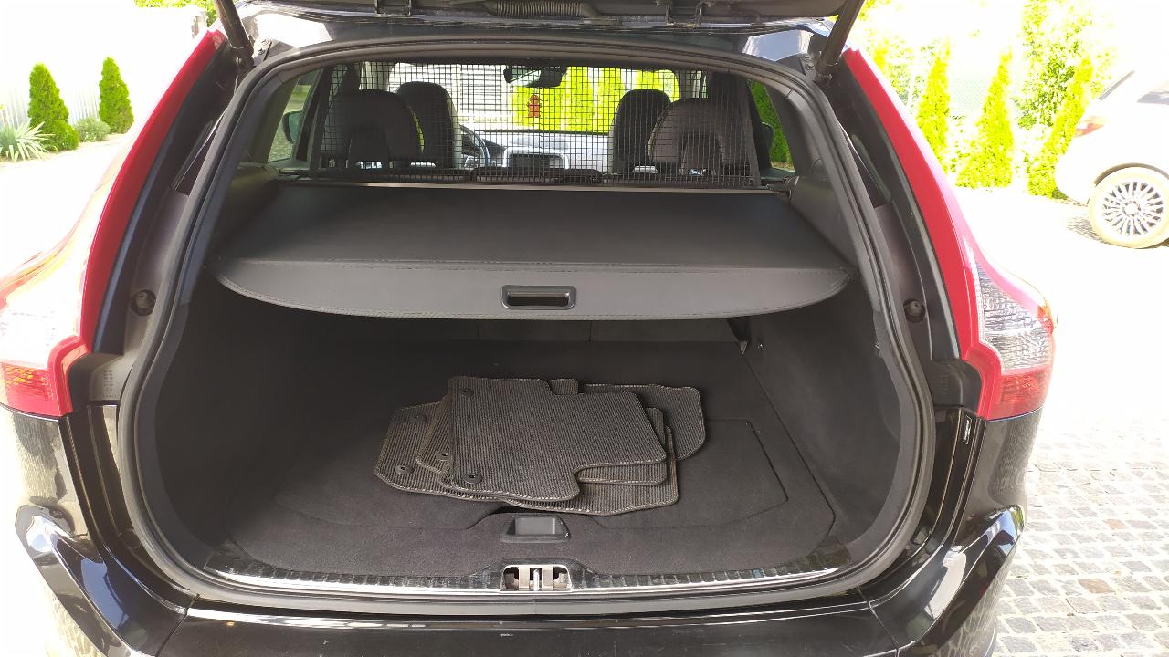 Volvo XC60 - фото 25