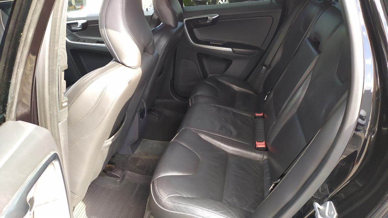 Volvo XC60 - фото 9