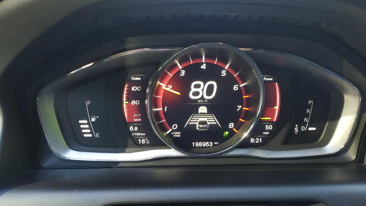 Volvo XC60 - фото 27