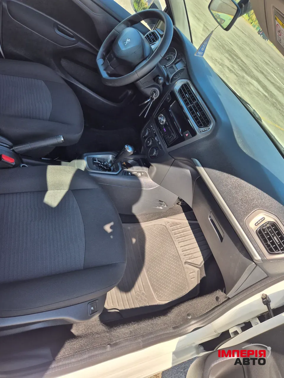 Peugeot 301 - фото 14