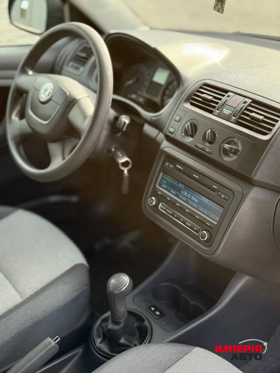 Skoda Fabia - фото 12