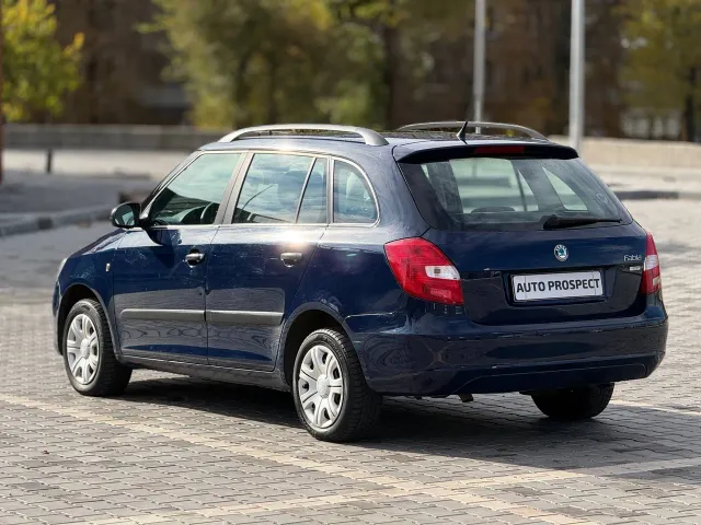 Skoda Fabia - фото 5