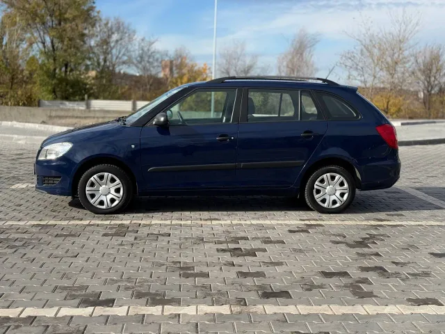 Skoda Fabia - фото 4