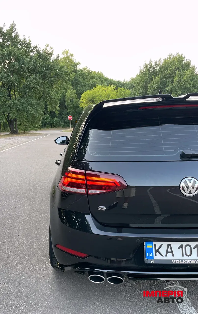 Volkswagen Golf R - фото 8