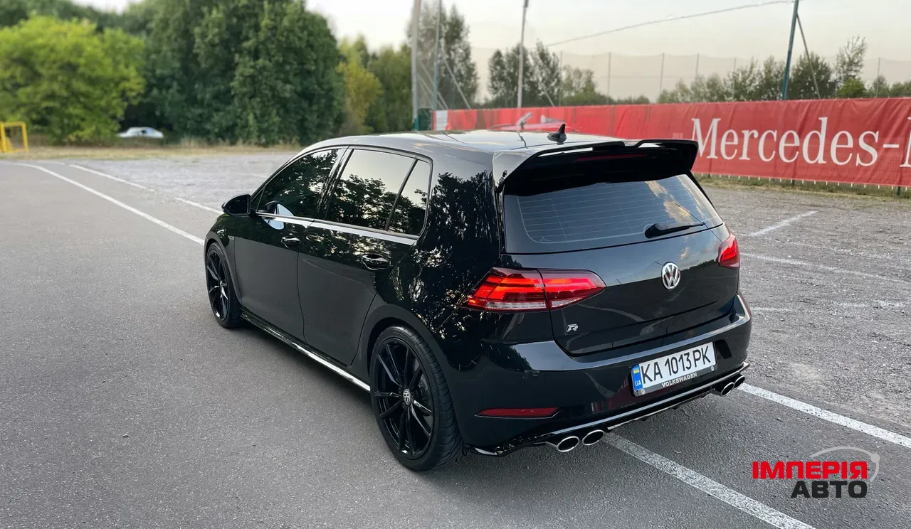 Volkswagen Golf R - фото 19