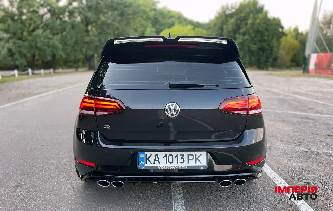 Volkswagen Golf R - фото 10