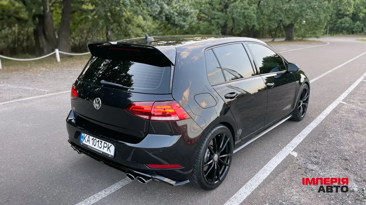 Volkswagen Golf R - фото 18