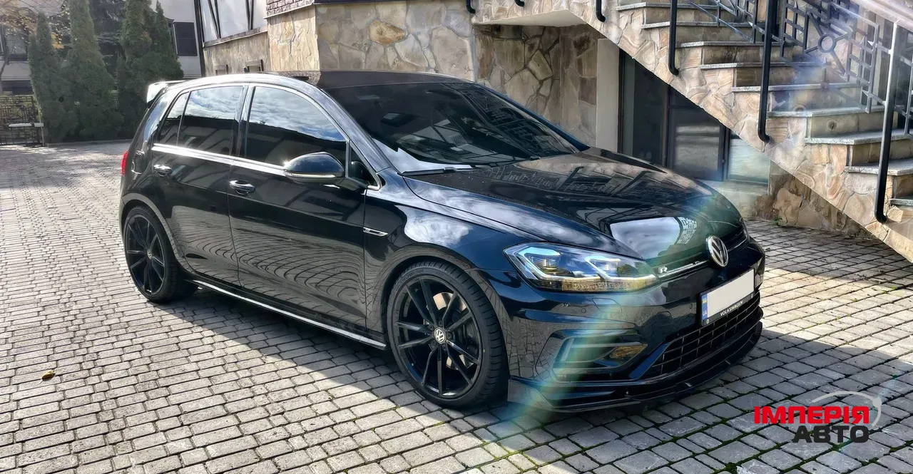 Volkswagen Golf R - фото 3