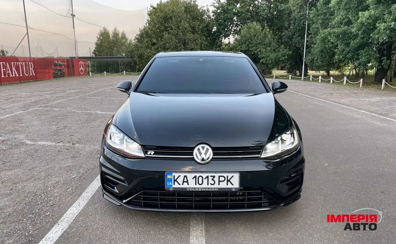 Volkswagen Golf R - фото 16