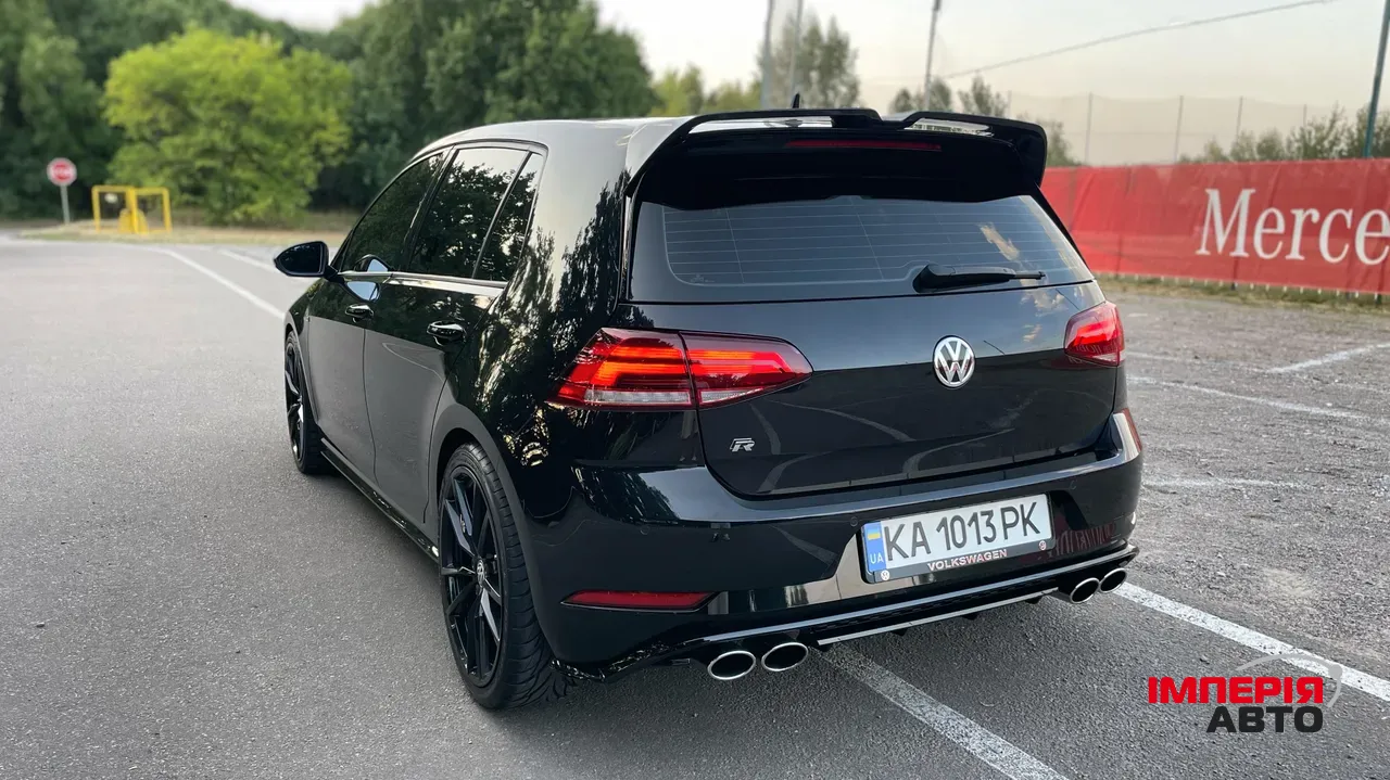 Volkswagen Golf R - фото 12