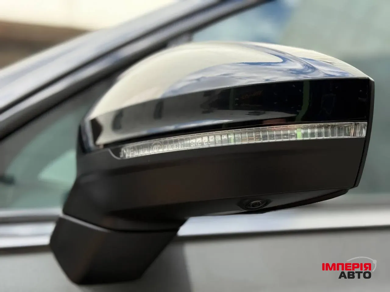 Volkswagen Touareg - фото 5