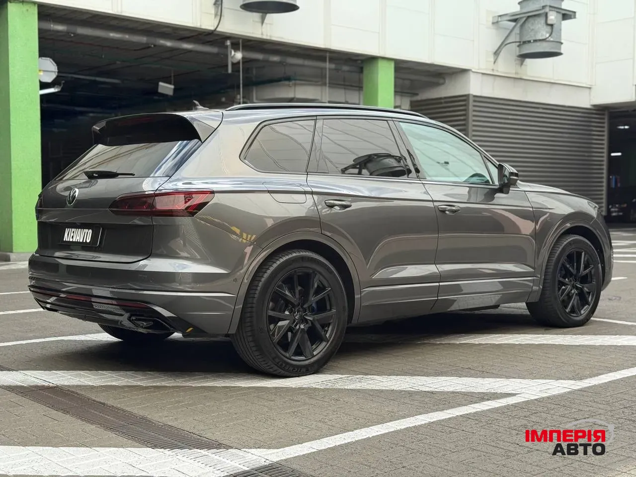 Volkswagen Touareg - фото 9