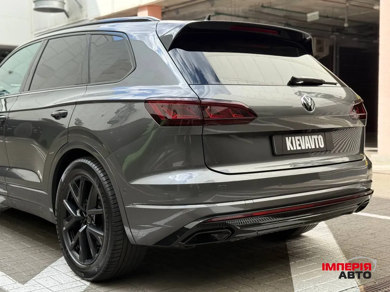 Volkswagen Touareg - фото 7