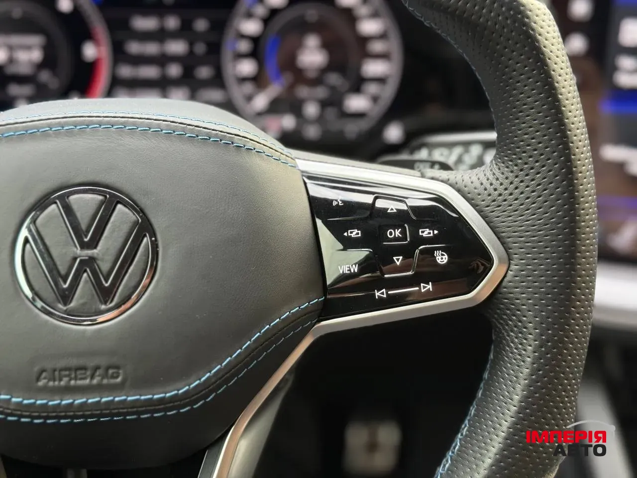 Volkswagen Touareg - фото 17