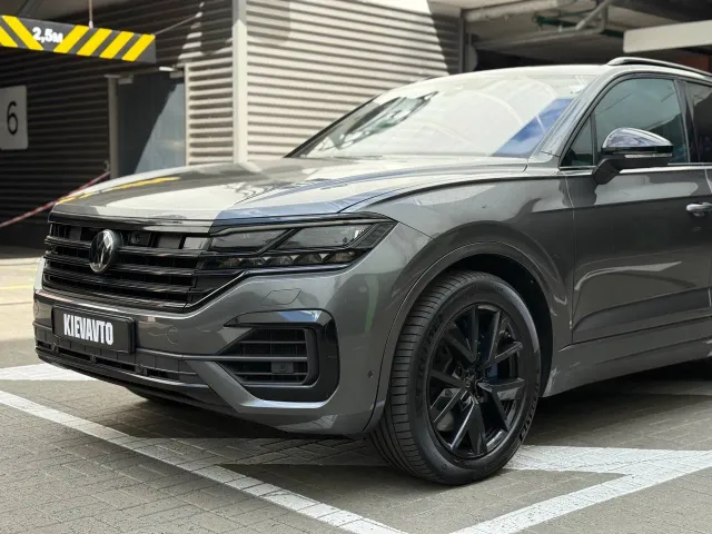 Volkswagen Touareg - фото 2