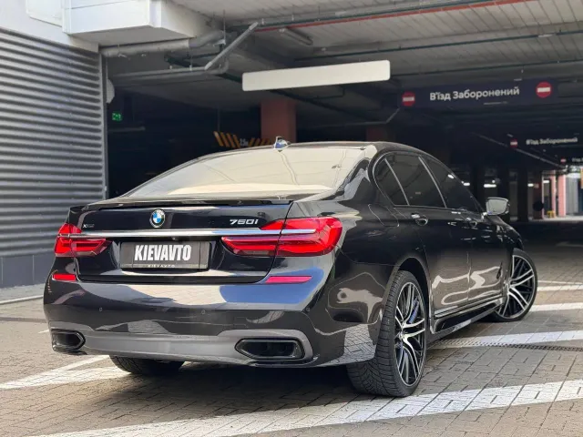 BMW 7 серії - фото 4