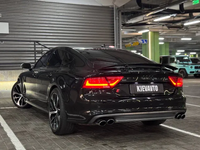 Audi S7 - фото 4