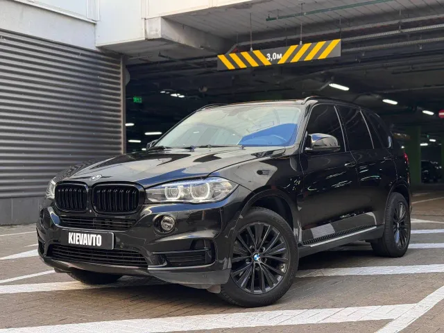 BMW X5 - фото 1