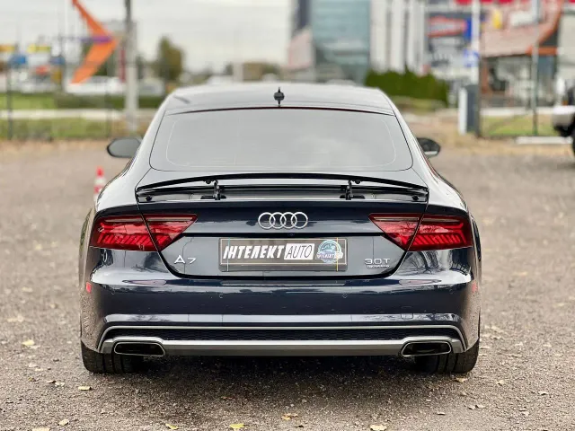 Audi A7 - фото 5