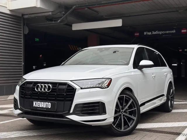 Audi Q7 - фото 1