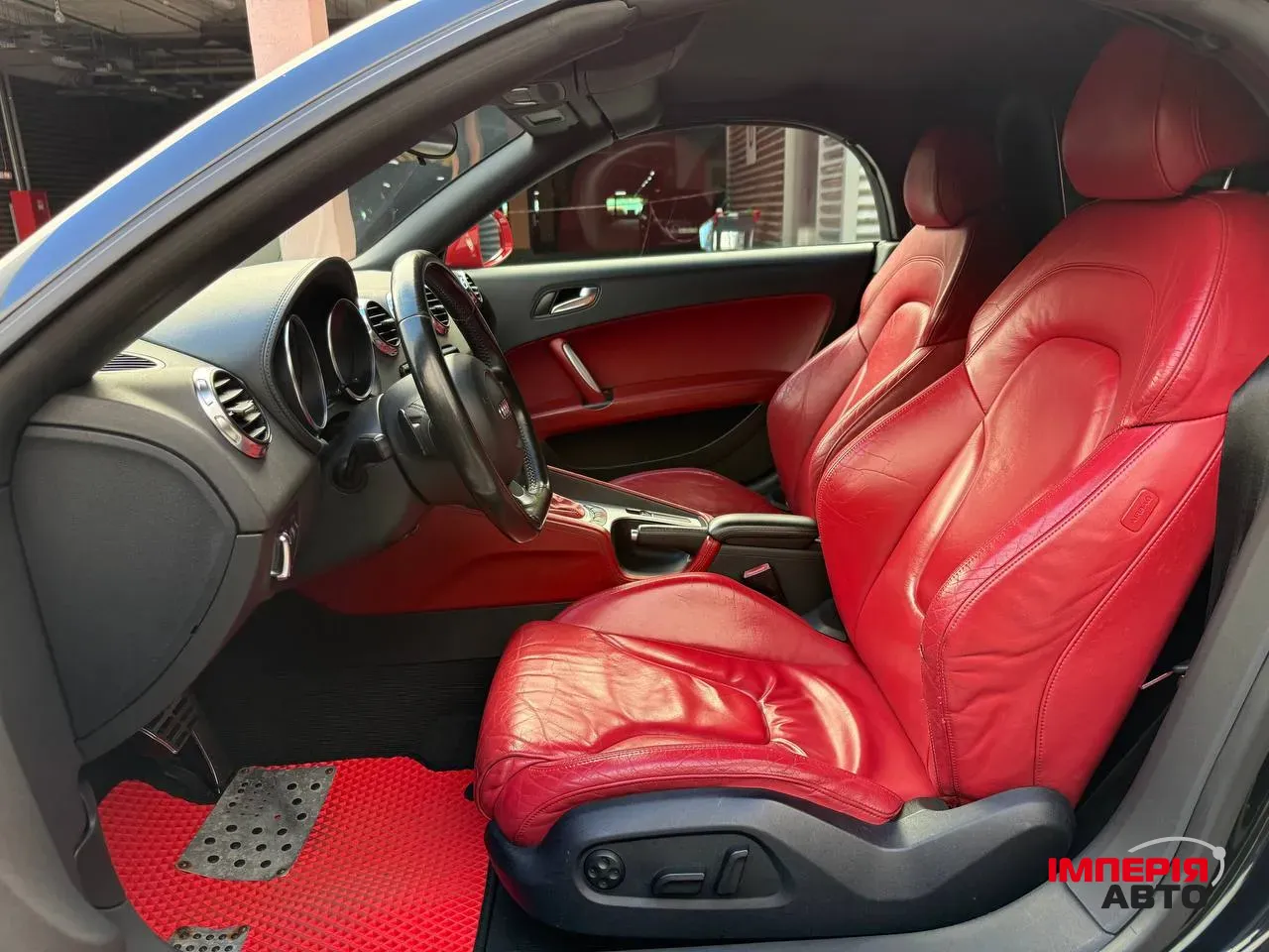 Audi TT - фото 7