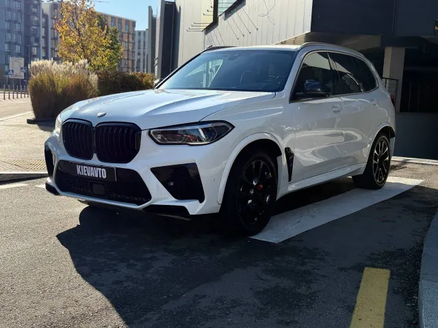 BMW X5 - фото 1
