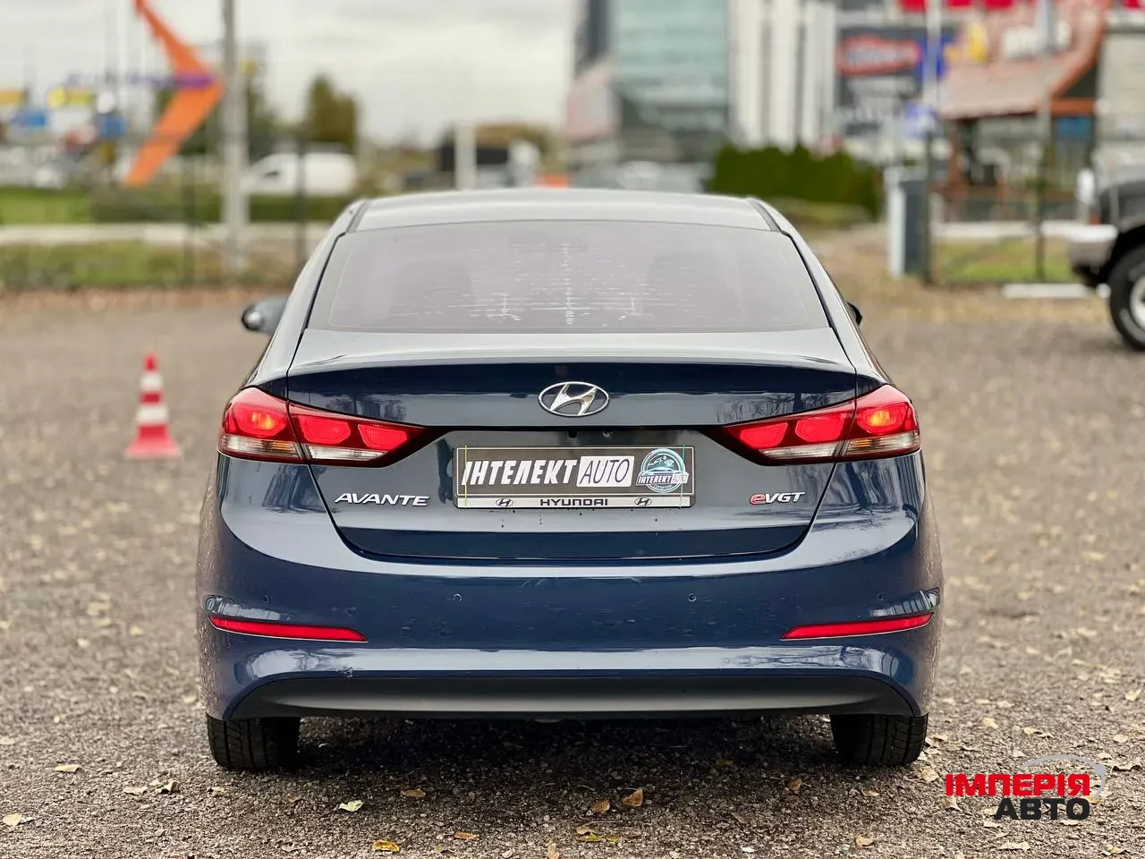 Hyundai Avante - фото 4