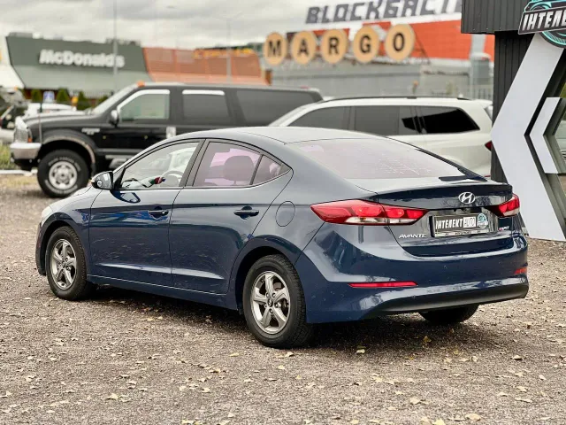 Hyundai Avante - фото 3