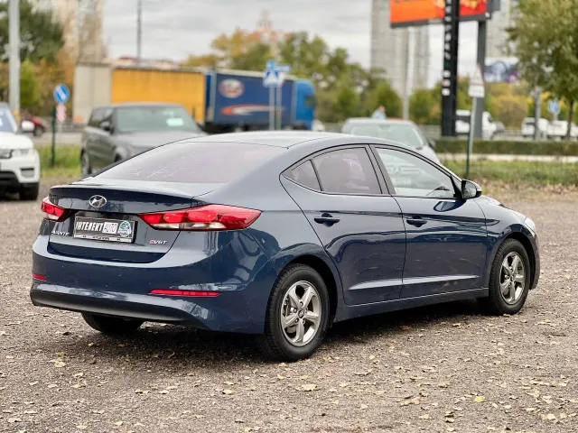 Hyundai Avante - фото 5