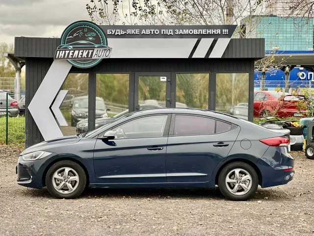 Hyundai Avante - фото 2