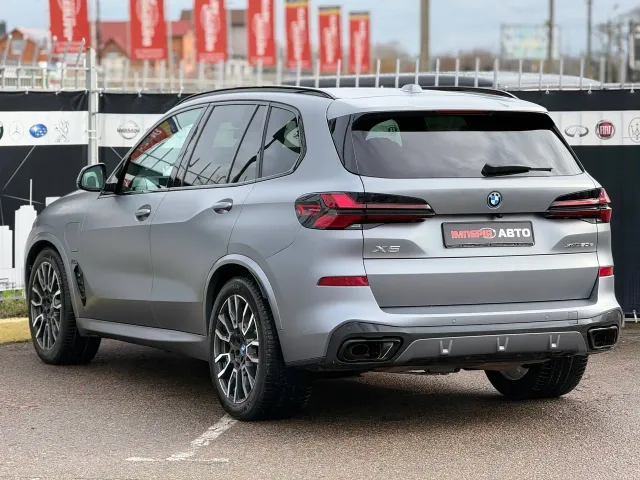 BMW X5 - фото 5