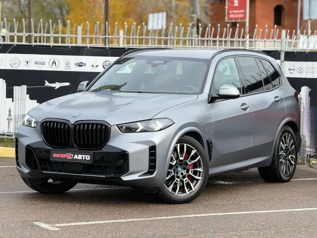 BMW X5 - фото 1