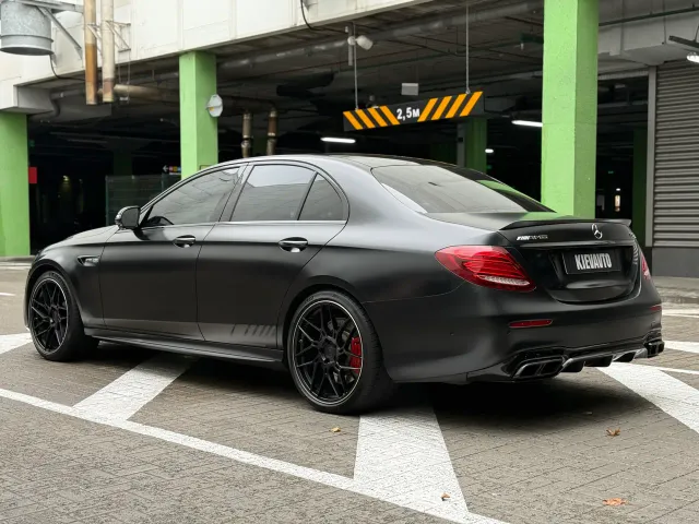Mercedes-Benz E-Класс AMG - фото 5
