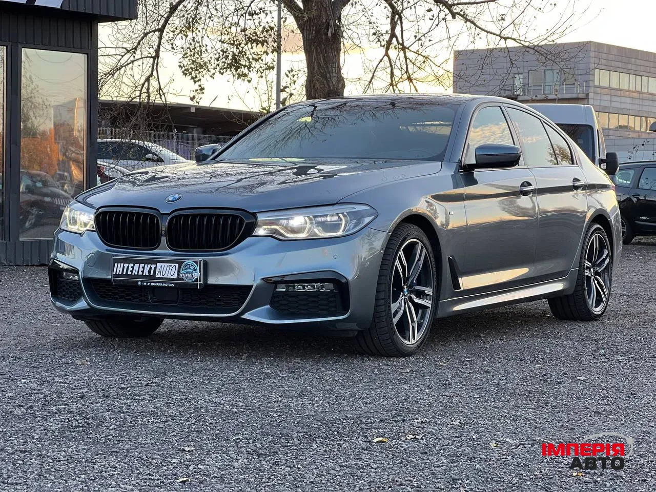 BMW 5 серії - фото 1