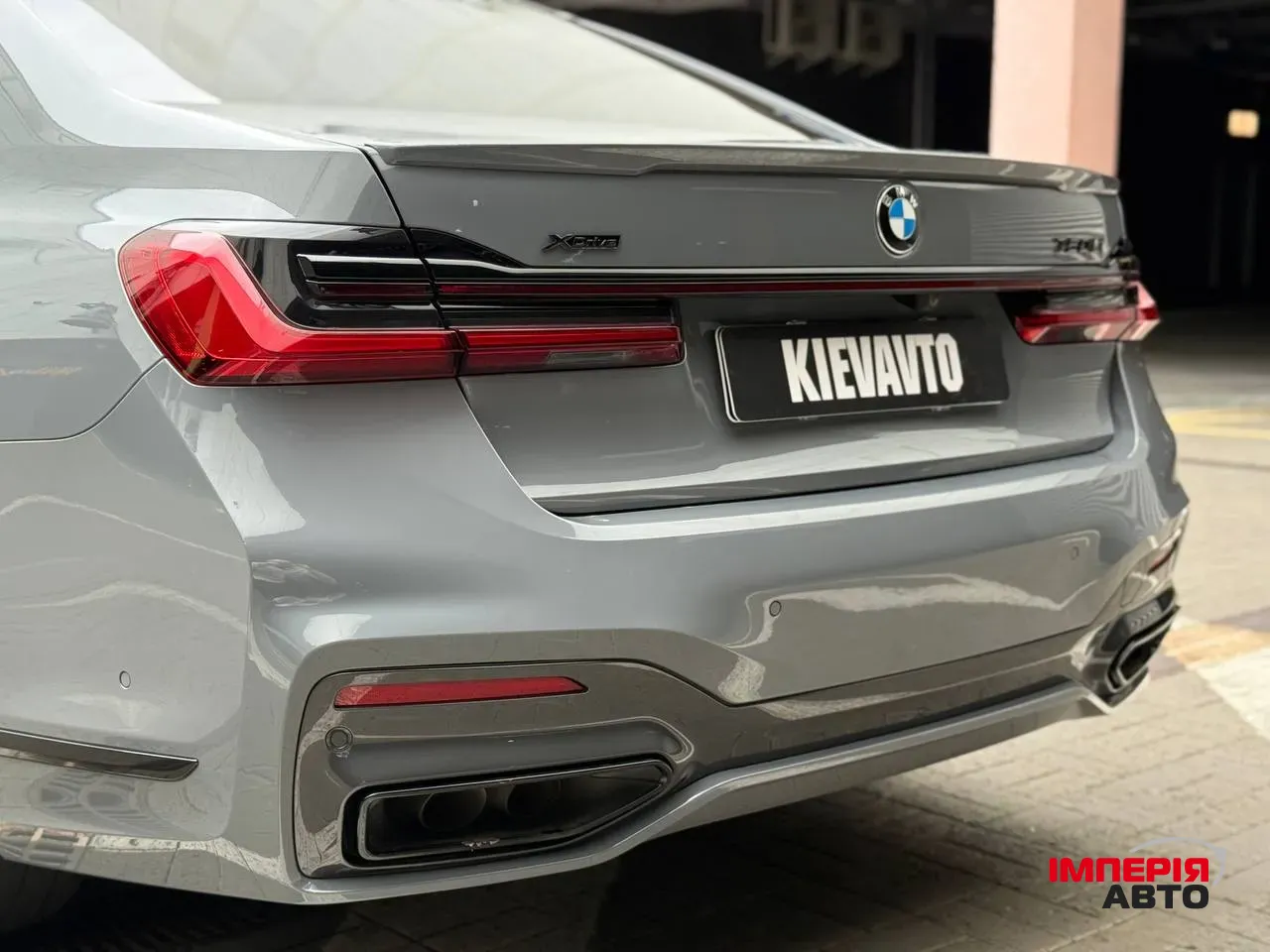 BMW 7 серії - фото 8